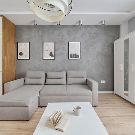 Modern Studio With Balcony For 4 Guests In Wroclaw By Noclegi Renters ภายนอก รูปภาพ