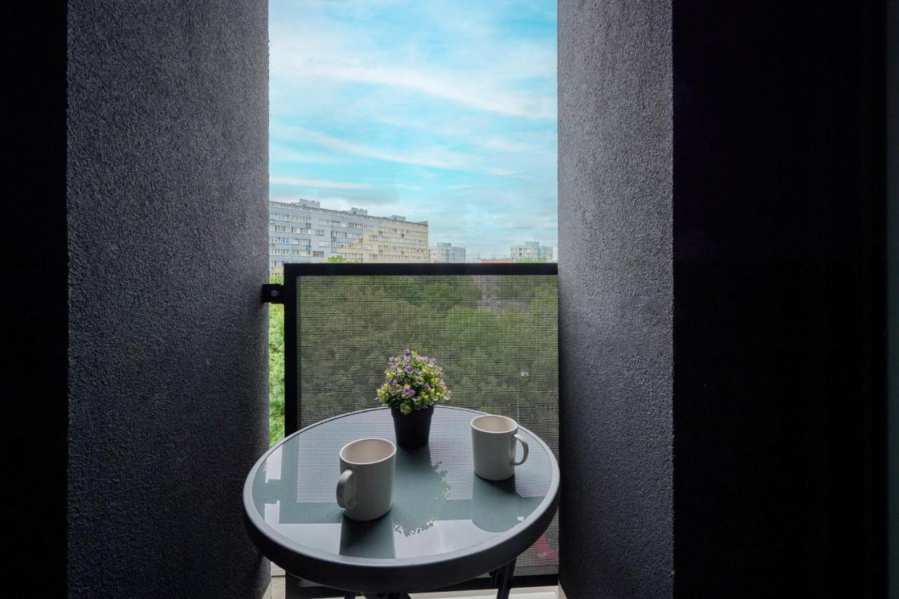 Modern Studio With Balcony For 4 Guests In Wroclaw By Noclegi Renters ภายนอก รูปภาพ